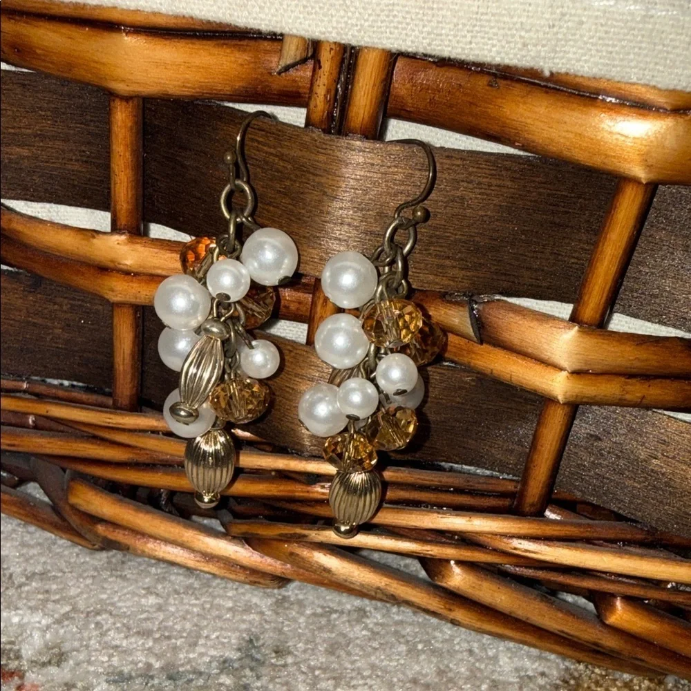 Beautiful Handmade Beaded Elegant Gold Tone and FauxPearl Cluster